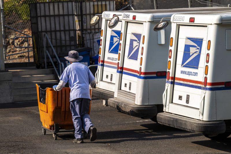  USPS resumes shipments from China in abrupt about-face