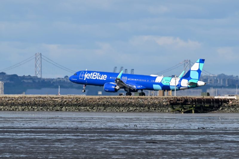  JetBlue talking to ‘multiple airlines’ about a new partnership