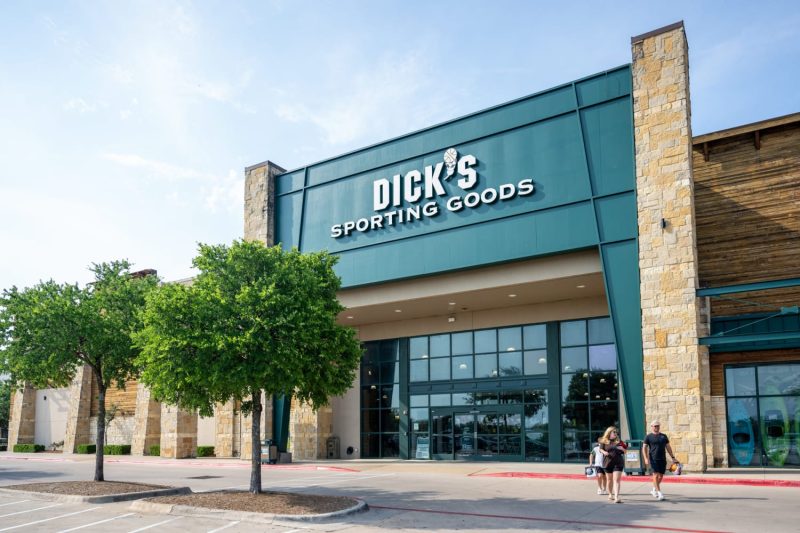  Dick’s Sporting Goods stands by full-year guidance — even with tariffs looming