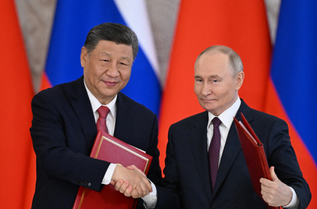 Xi stands with Putin against ‘international bullying’ amid Trump trade war