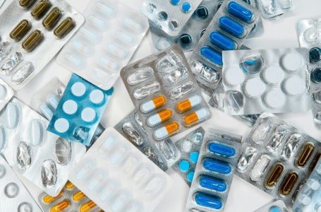 Trump Signs Sweeping Order to Slash Drug Prices, Pressure Pharma Giants