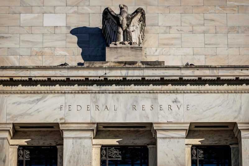  Divided Fed proposes rule to ease capital requirements for big Wall Street banks