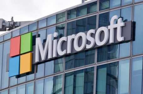 Microsoft says goodbye to the Windows blue screen of death