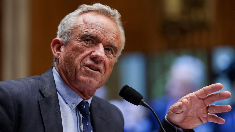  RFK Jr. fires 2 top aides at HHS in staff shakeup