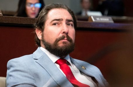 Former Navy SEAL Rep. Eli Crane fires off message for ex-President Obama: ‘Probably best to sit this one out’