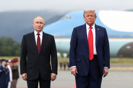 ‘Absolutely incredible’: B-2 bomber, F-35 escort set stage for Trump-Putin talks in Alaska
