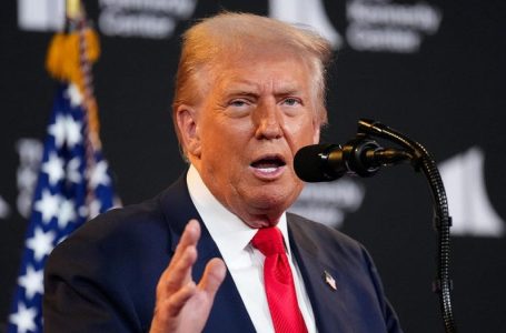 Trump predicts little progress in potential shutdown talks with ‘crazy’ Schumer, Jeffries