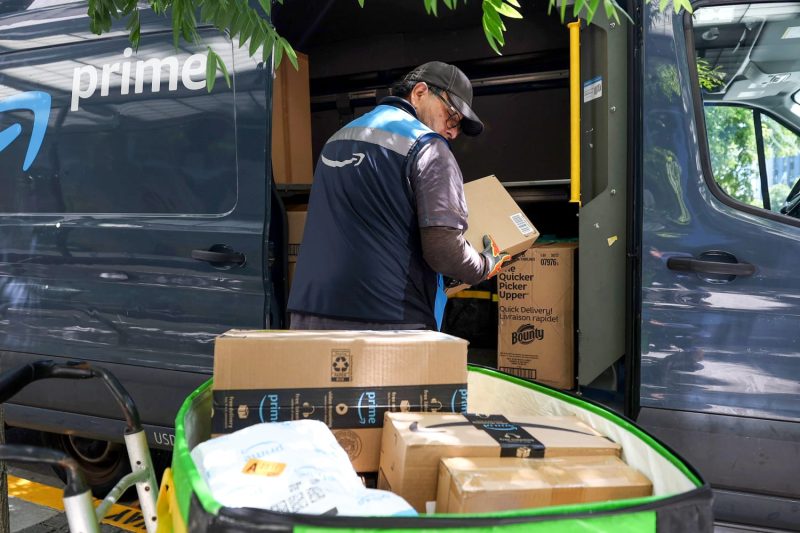  Amazon cracks down on Prime free shipping sharing