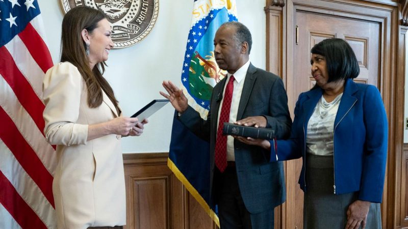  Trump ally Ben Carson sworn in as national advisor for nutrition, health, and housing with USDA