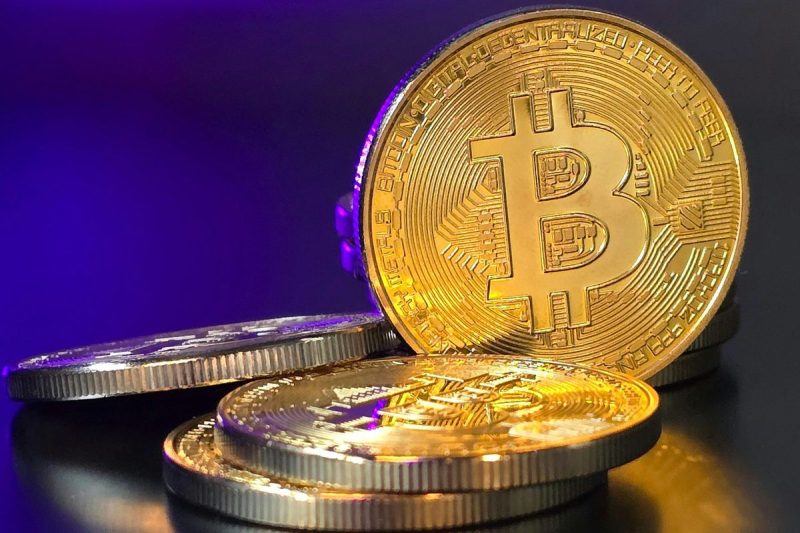  Crypto Market Update: Fed Cuts Rates, Bitcoin Price Reacts