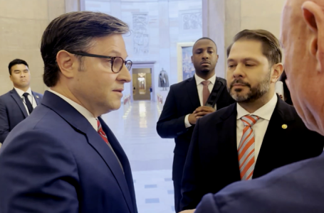 Tense confrontation between House speaker, Senate Dems caught on camera over shutdown