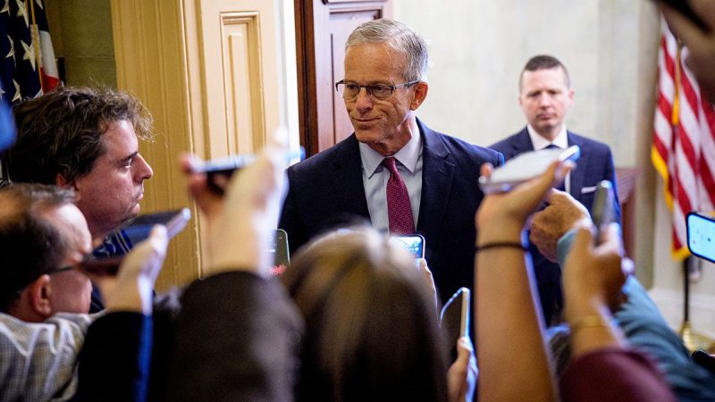  Government shutdown enters 3rd day as Senate stalemate over Obamacare subsidies drags on