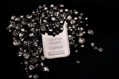 Top 5 Canadian Silver Stocks of 2025