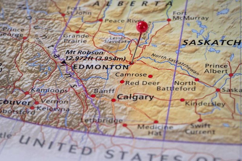 Canada-Alberta Pact: Boosting Oil Exports and Clean Energy