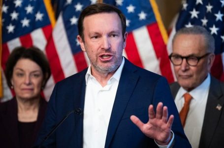 Sen Murphy warns ‘people are going to die’ as Congress punts on expiring Obamacare subsidies