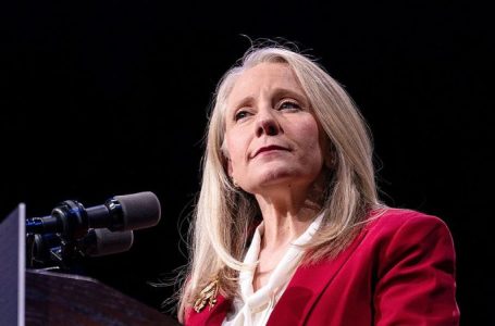 Republican populism craters as Trump stumbles, Democrats surge