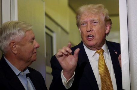 Lindsey Graham says Trump backs Russia sanctions bill