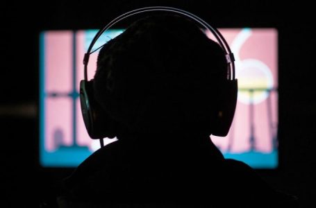 Deepfake porn crackdown passes in Senate to allow people to sue