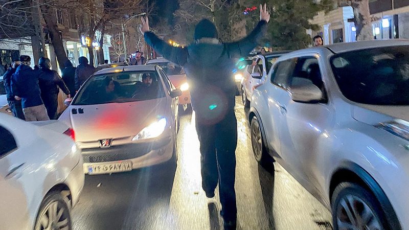  Iran regime said to unleash Hezbollah and Iraqi militias as uprising spreads