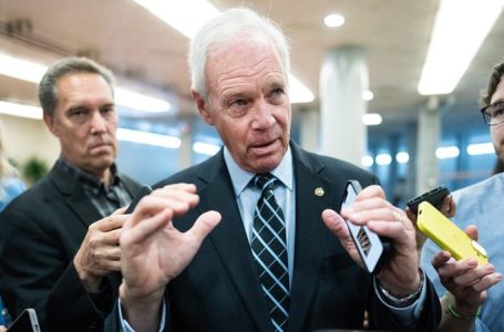 Senate GOP holdouts refuse to budge as shutdown talks continue