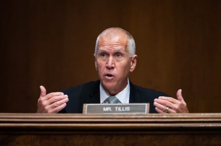 Republican senator vows to block Trump Fed nominee over Powell investigation