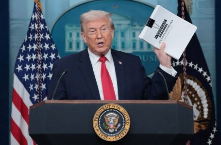 Trump appears at White House briefing one year after inauguration