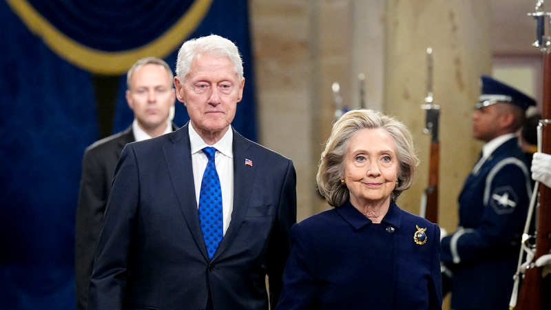  Bill, Hillary Clinton to be deposed in New York for House Oversight Epstein probe