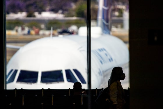  FAA investigating close call involving United Airlines plane and Black Hawk helicopter in California