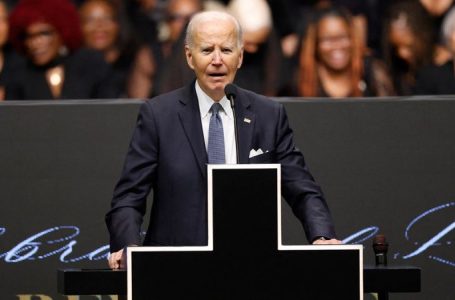 Biden says ‘I’m a h— of a lot smarter than most of you’ to crowd at Jesse Jackson’s funeral