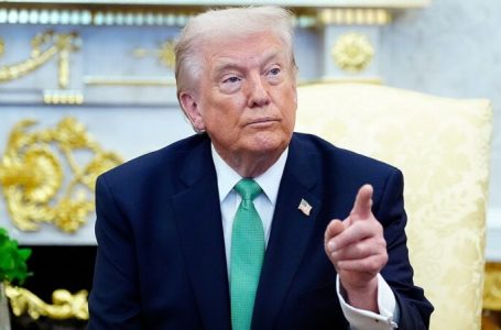 Trump signs executive order ensuring TSA workers are paid during DHS shutdown