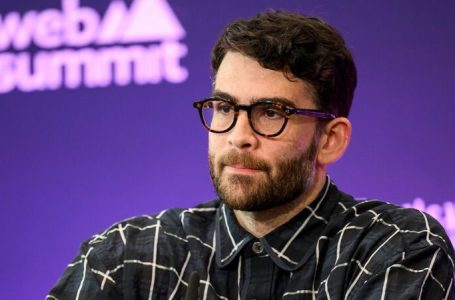 Dem Senate primary erupts in key state as candidate teams up with radical streamer: ‘America deserved 9/11’